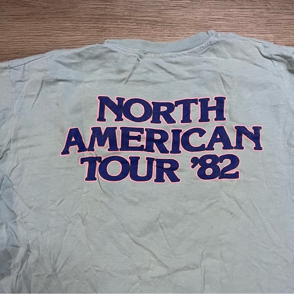 Vintage 1982 Olivia Newton John “Let’s Get Physical” T-Shirt US Tour Mens Small - Picture 12 of 12